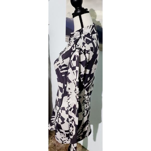 UnderArmour Womebx Long Sleeve Athletic Shirt Size Medium Aztec Sports - Picture 4 of 7